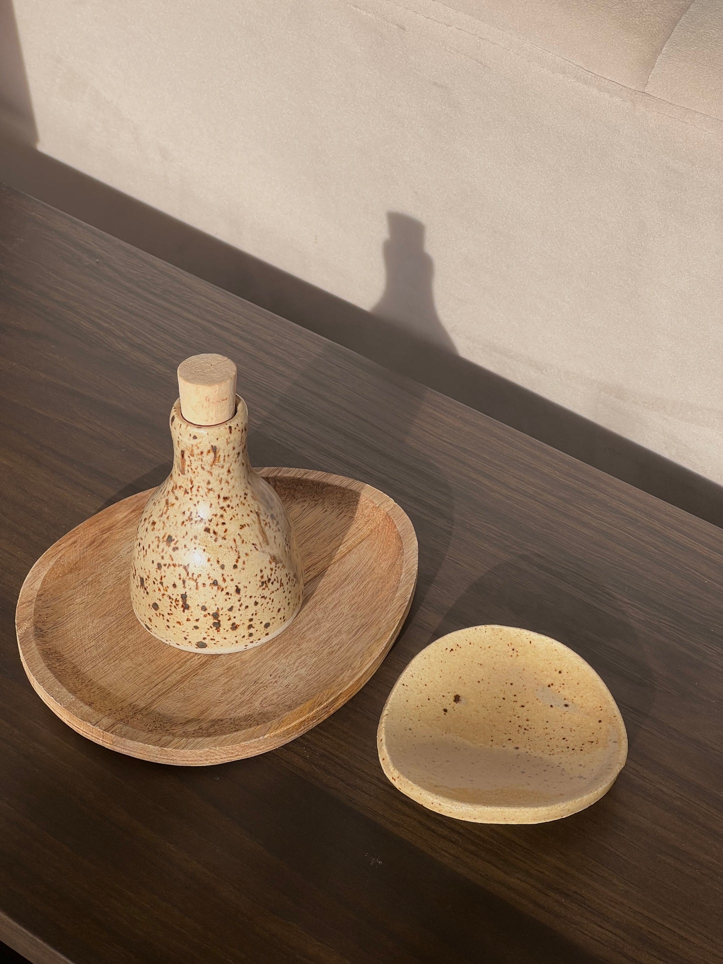 Petit huilier et sa coupelle