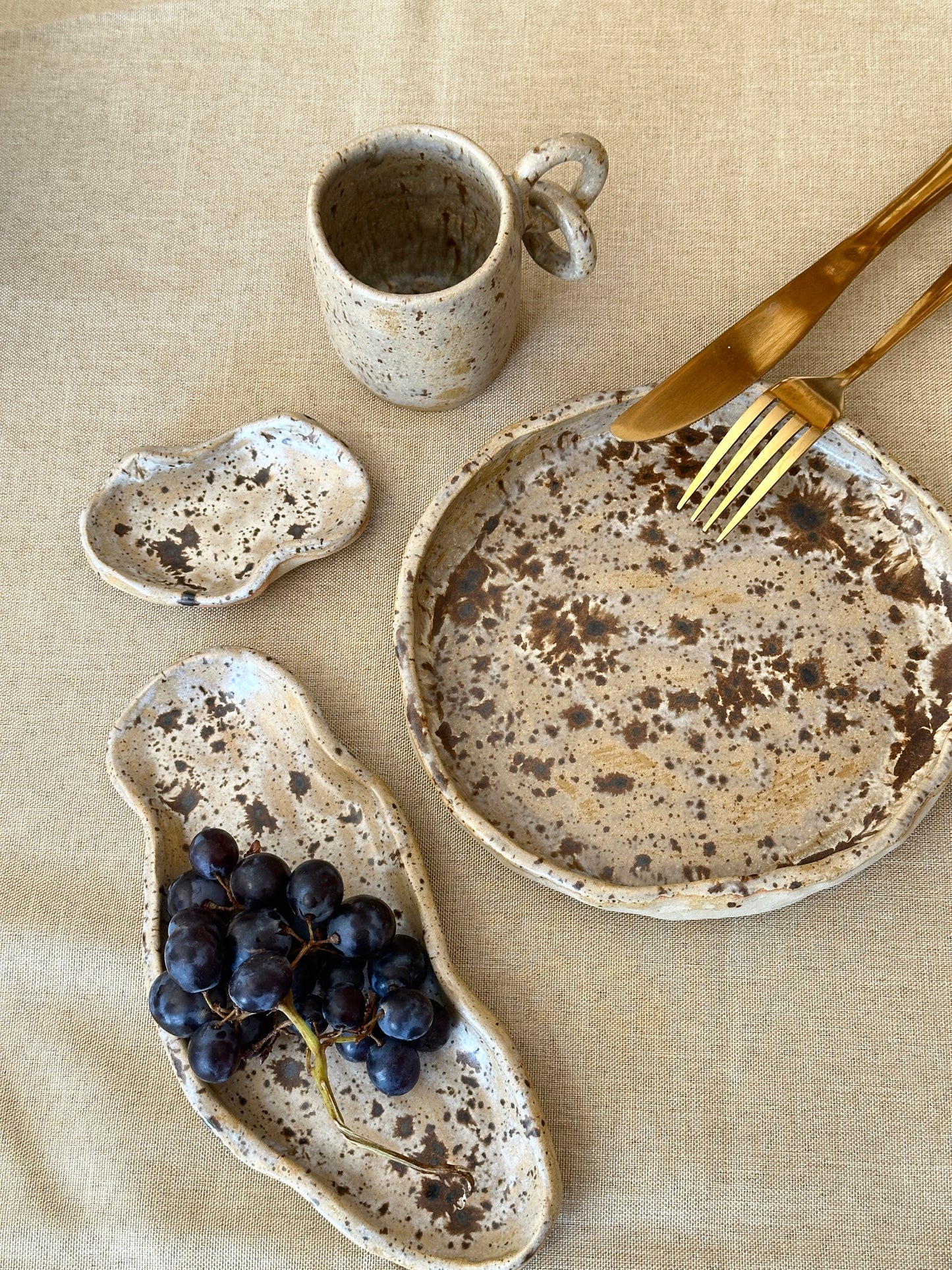 Assiette KLEOS de présentation et sa petite coupelle